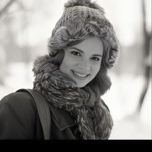 Meet your Posher, Carla